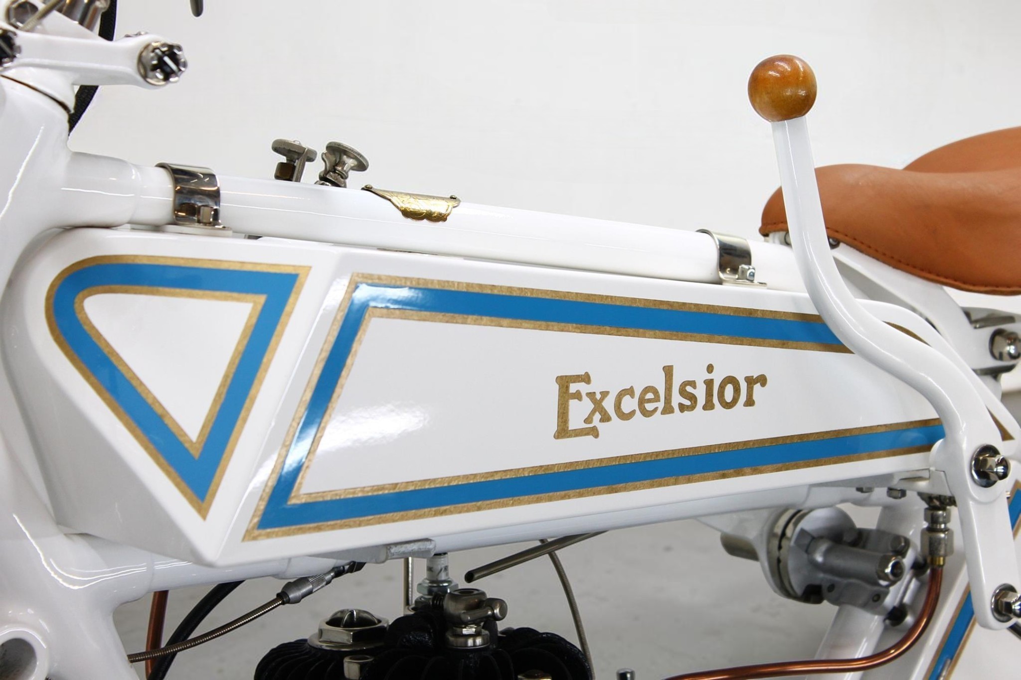 1913 Excelsior Model 4 1/4hp Blackburne gas tank